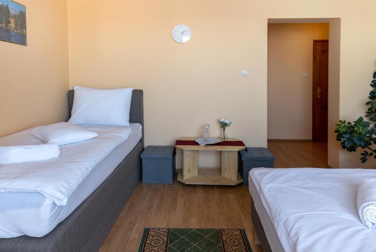 Betli Panzio Hotel ซาลาแอแกร์แซค ภายนอก รูปภาพ